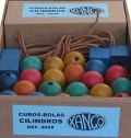 Cubos, bolas y cilindros de madera