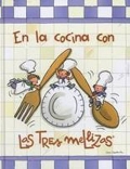 En la cocina con las tres mellizas.
